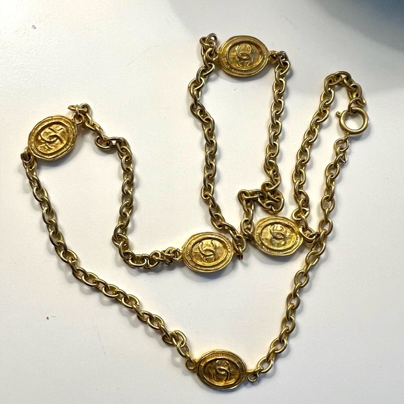 Vintage CC Chanel Gold Chain Station Necklace with Medallion Accents - Picture 6 of 7